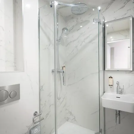 Au Coeur Des Arts Et Metiers 호텔