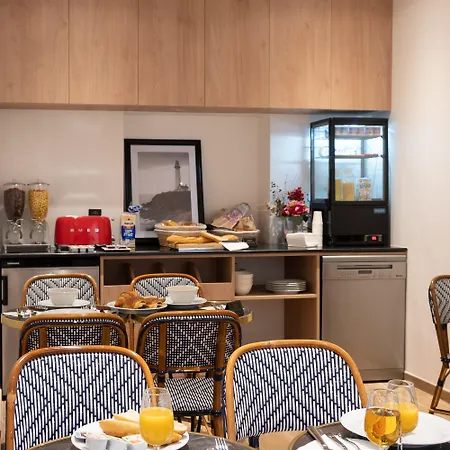 Au Coeur Des Arts Et Metiers 3*